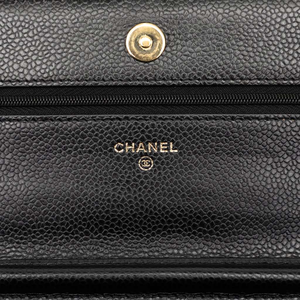 Chanel CC Quilted Caviar Wallet on Chain Black Leather Very good condition - Box View