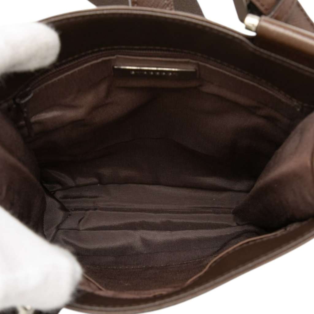 Burberry House Check Canvas Crossbody Beige Very good condition - Model View
