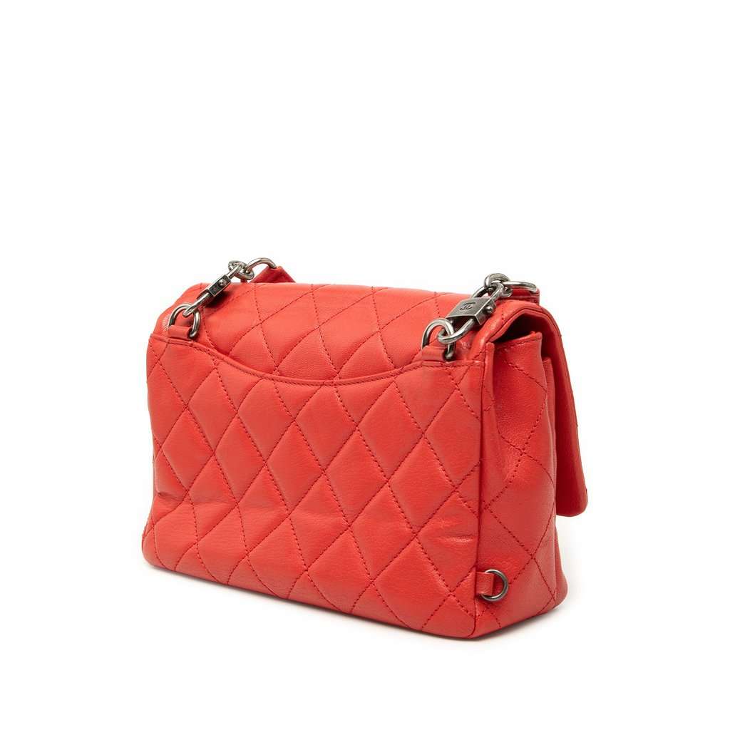 Chanel Small Quilted Goatskin Double Carry Waist Chain Flap Red Leather Very good condition - Back View