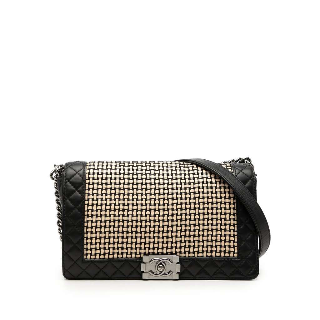 Chanel Medium Woven Calfskin Boy Reverso Flap Black Leather Very good condition - Front View