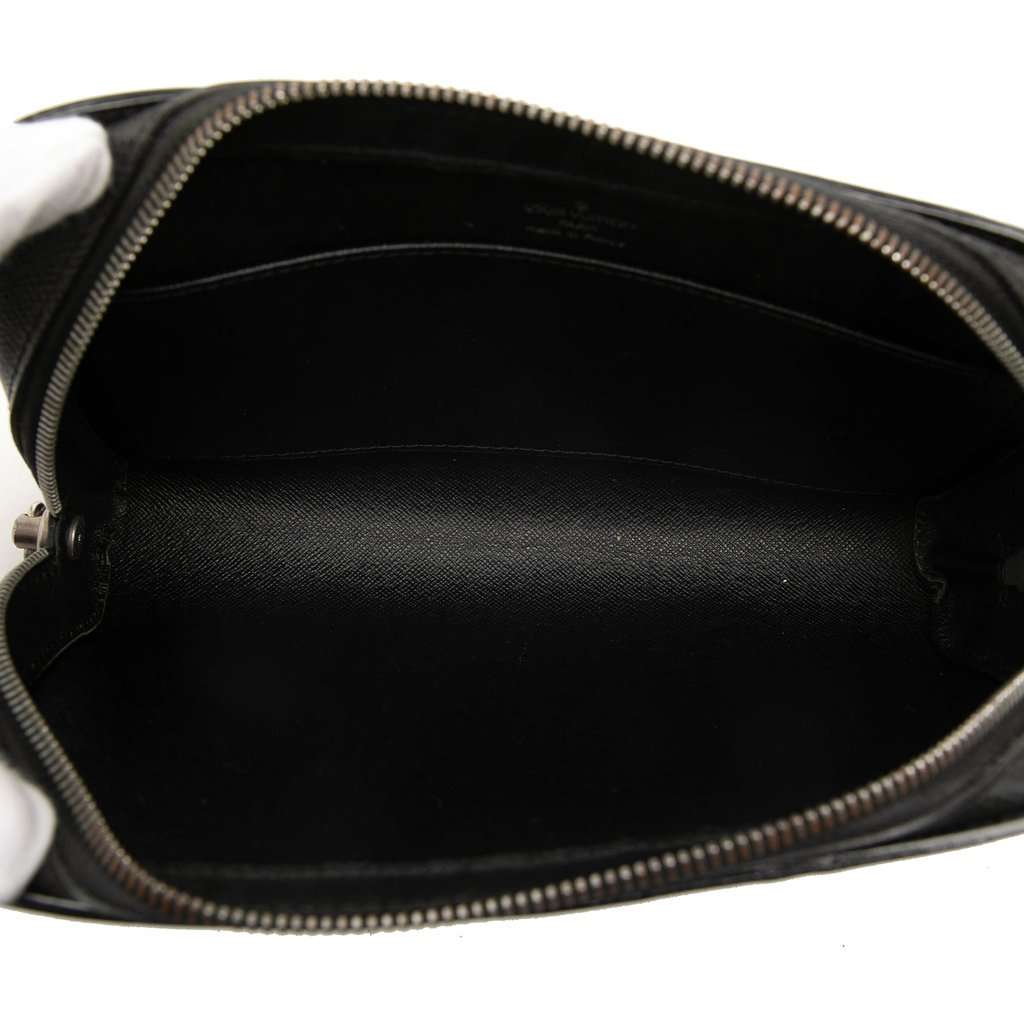 Louis Vuitton Taiga Pochette Baikal Black Leather Good - Model View
