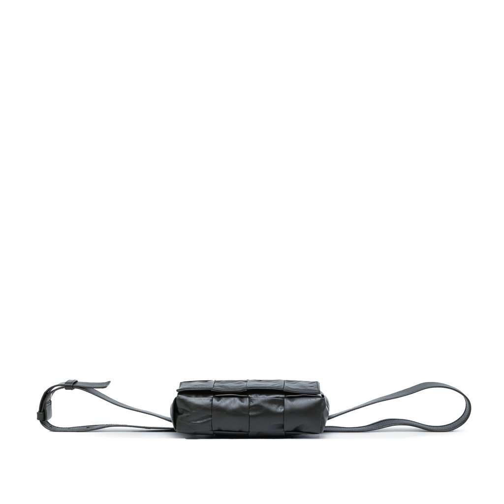 Bottega Veneta Paper Calfskin Intrecciato Cassette Belt Bag Other Leather Very good condition - Inside View