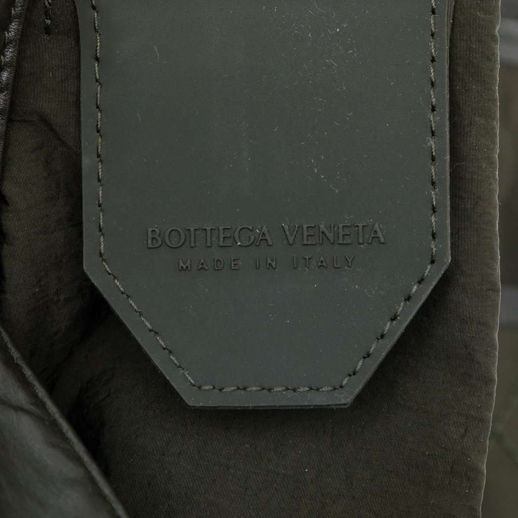 Bottega Veneta Paper Calfskin Intrecciato Cassette Belt Bag Other Leather Very good condition - Box View