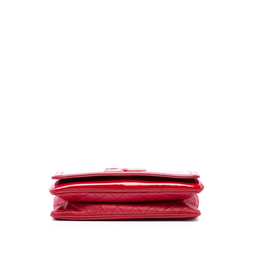 Chanel CC Patent Lipstick Ligne Flap Red Leather Very good condition - Inside View