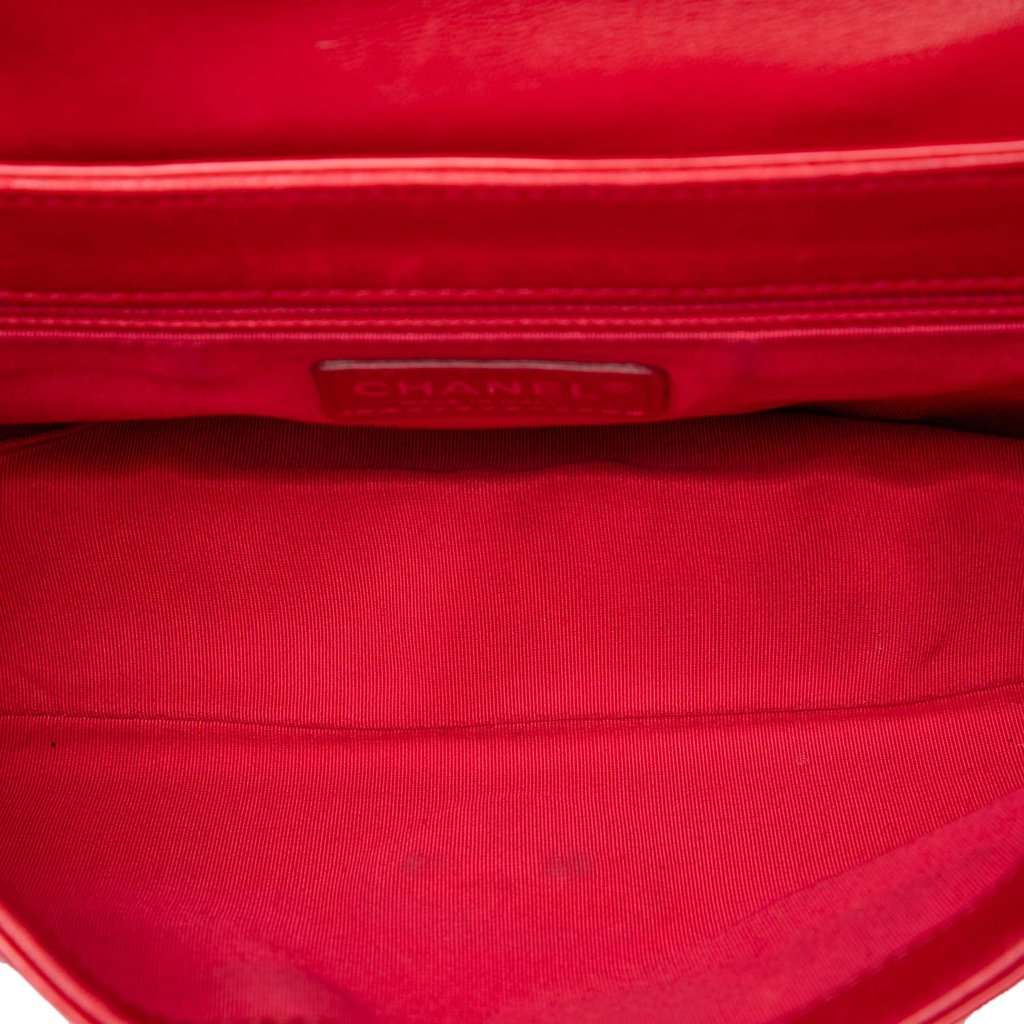 Chanel CC Patent Lipstick Ligne Flap Red Leather Very good condition - Model View