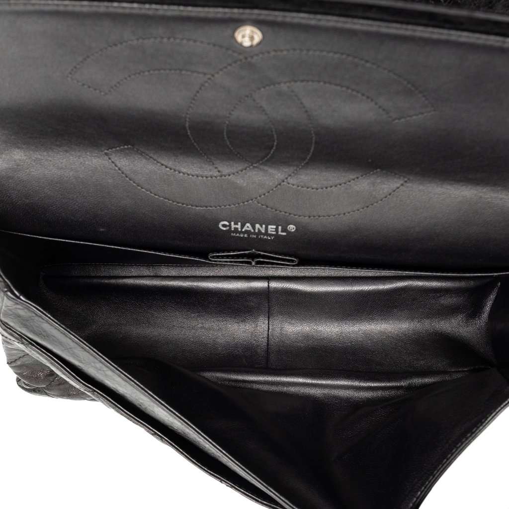 Chanel Quilted Aged Calfskin Reissue 2.55 Double Flap 228 Black Leather Very good condition - Model View