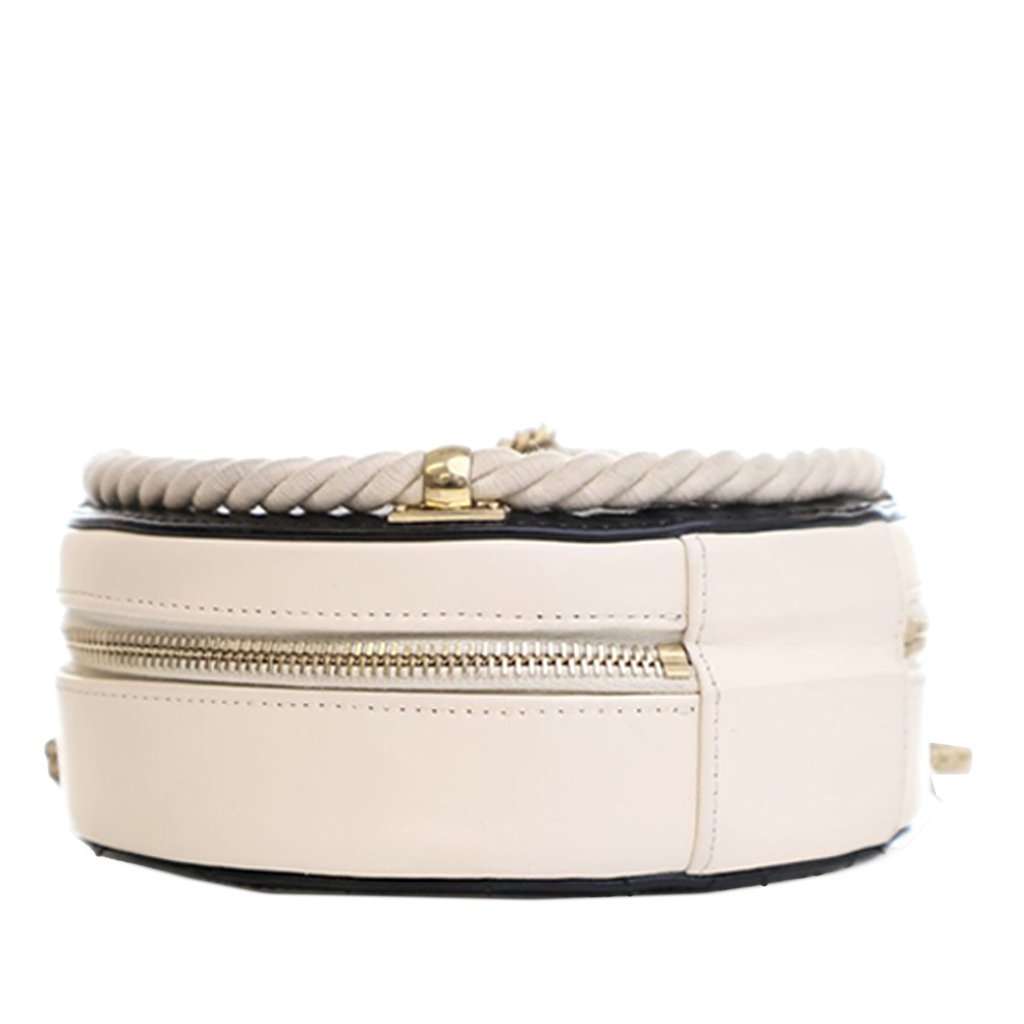 Chanel Crumpled Calfskin En Vogue Round Bag Black Leather Very good condition - Box View