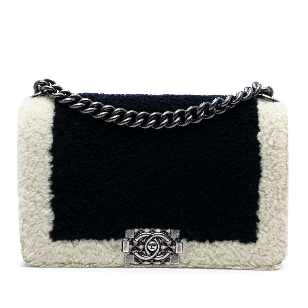 Chanel Medium Bicolor Shearling Boy Flap Black Very good condition - Front View