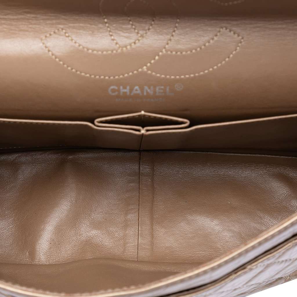 Chanel Quilted Metallic Aged Calfskin Reissue 2.55 Double Flap 226 Brown Leather Very good - Model View