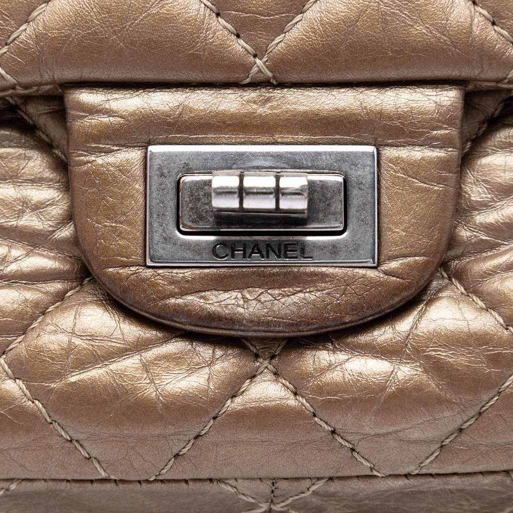 Chanel Quilted Metallic Aged Calfskin Reissue 2.55 Double Flap 226 Brown Leather Very good - Box View
