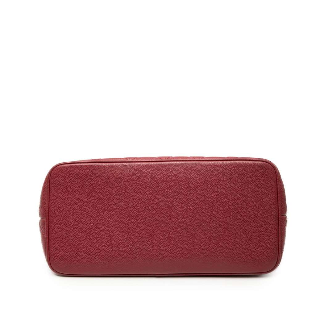 Chanel Caviar Medallion Tote Red Leather Very good condition - Inside View