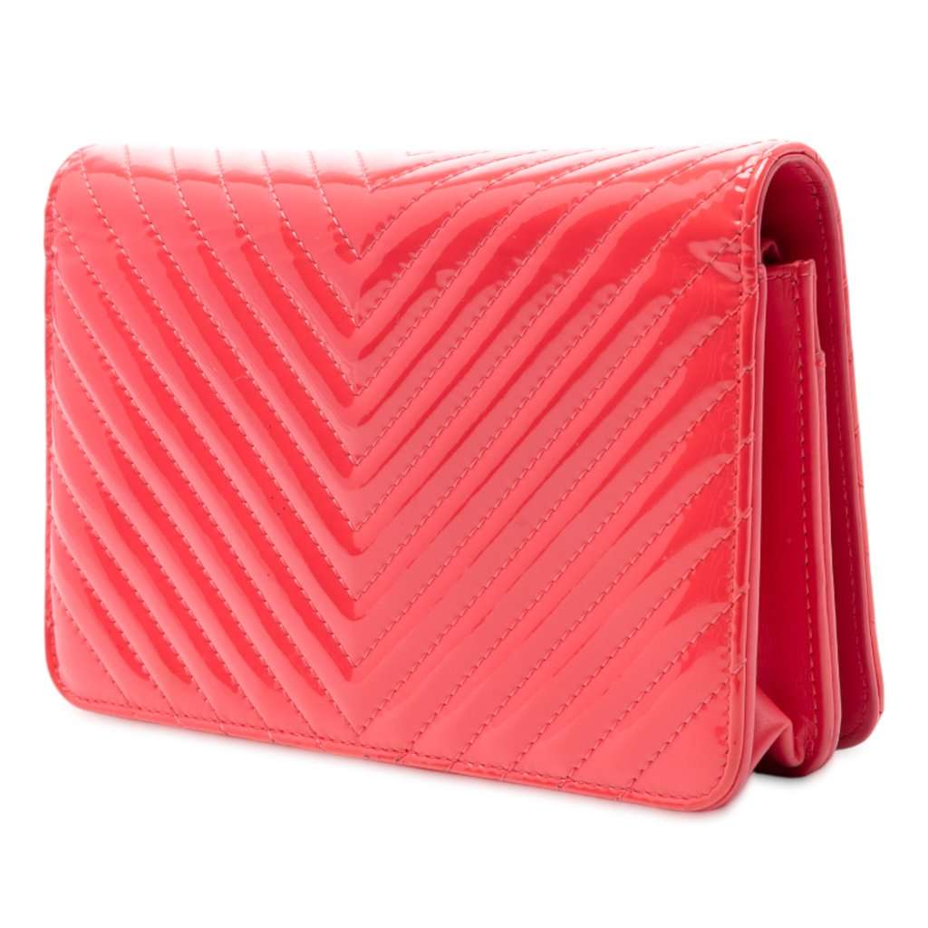 Chanel CC Patent Diamond Quilted Wallet On Chain Red Leather Very good - Back View
