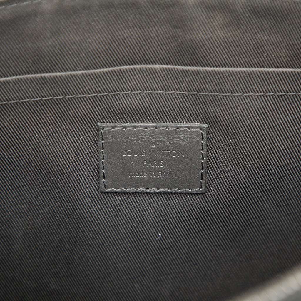 Louis Vuitton Monogram Shadow Discovery Pochette Black Leather Very good condition - Box View