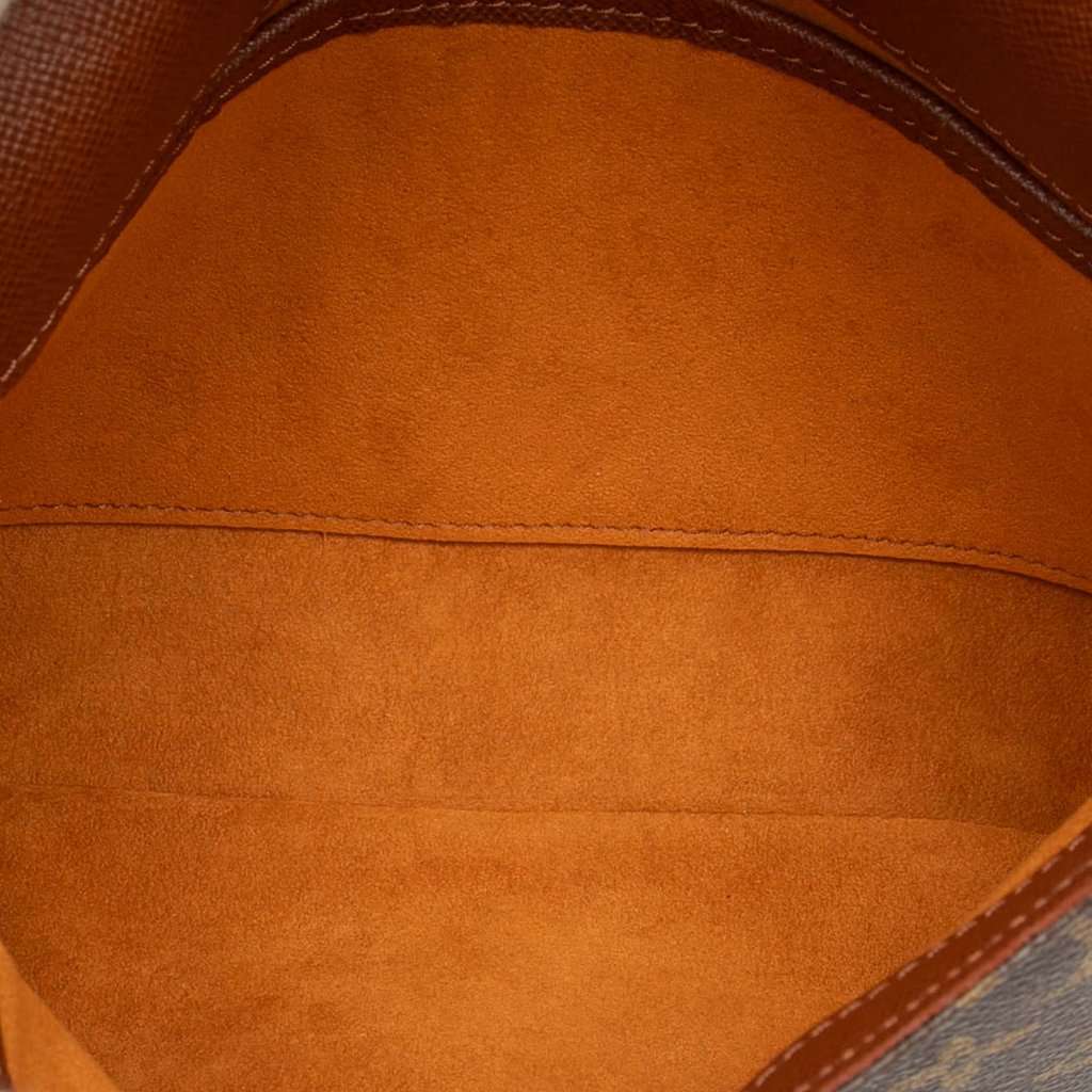 Louis Vuitton Monogram Musette Tango Short Strap Brown Very good condition - Model View
