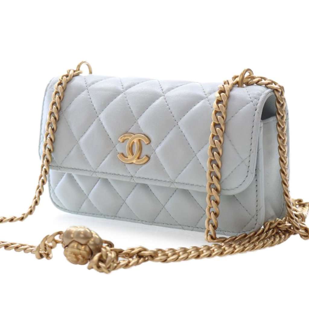 Chanel Mini CC Lambskin Camellia Crush Clutch With Chain Blue Leather Very good condition - Inside View