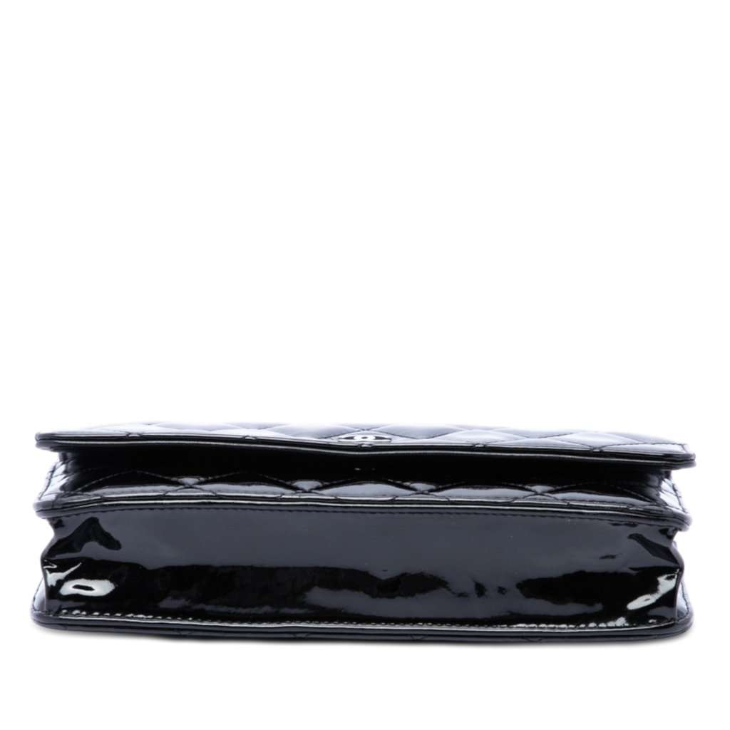 Chanel CC Quilted Patent Wallet On Chain Black Leather Very good condition - Inside View