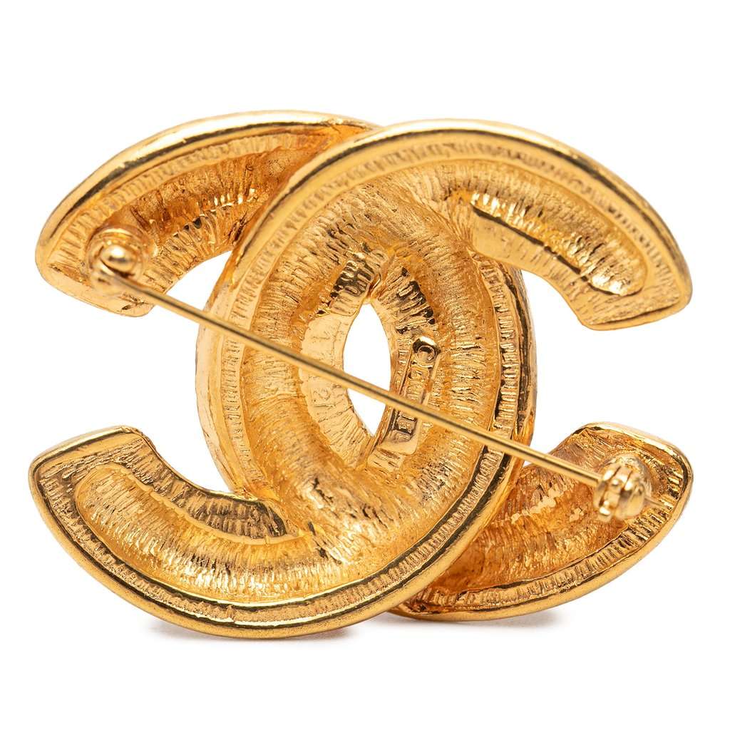 Chanel CC Gold Plated Quilted Brooch Gold Metal Very good condition - Inside View