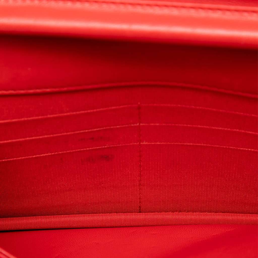 Chanel Quilted Lambskin Boy Wallet On Chain Red Leather Very good condition - Model View