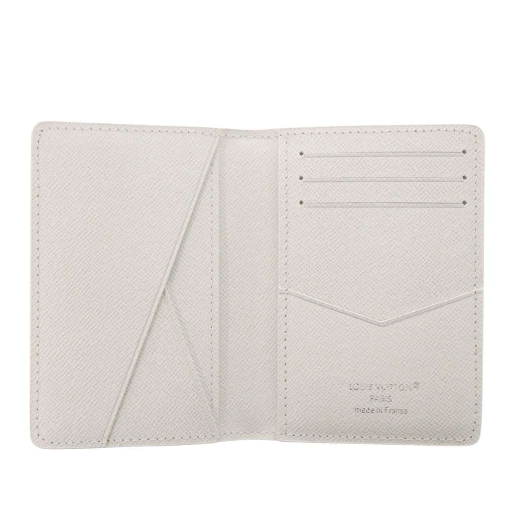Louis Vuitton Monogram Ski Pocket Organizer White Very good condition - Inside View