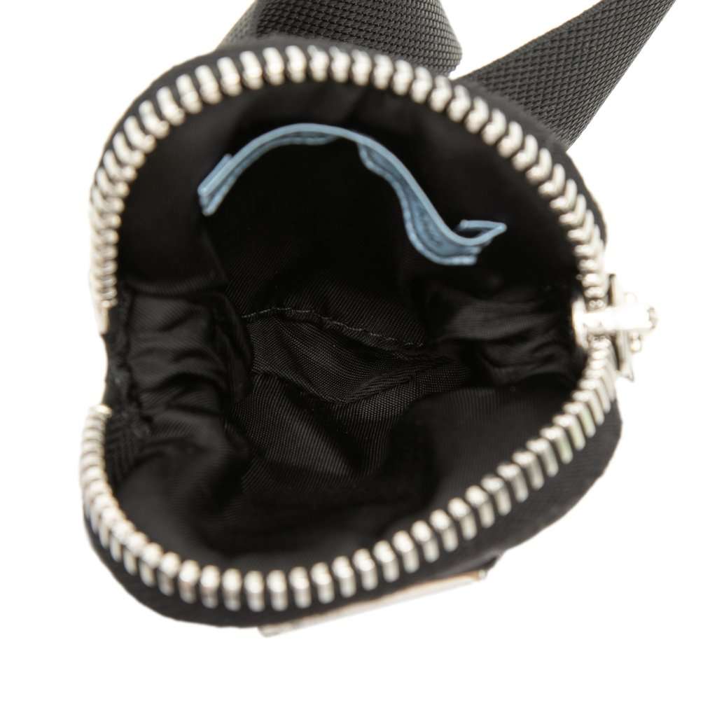 Prada Tessuto Belt Bag Black Very good condition - Model View