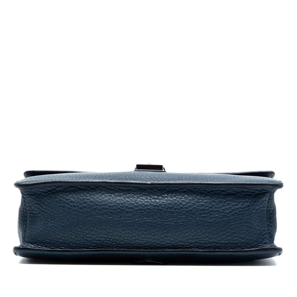 Prada Vitello Daino Clutch Blue Leather Very good condition - Inside View
