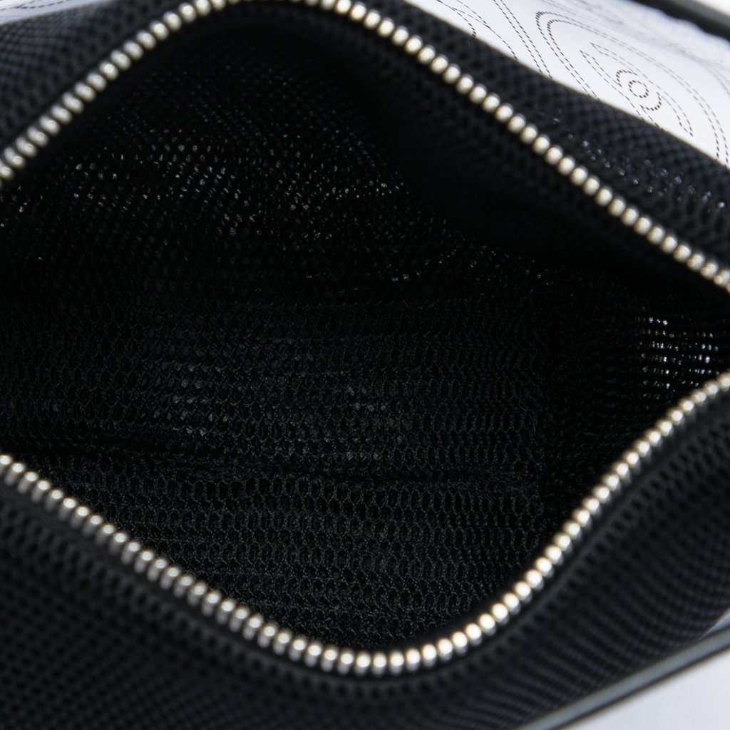 Chanel Small PVC and Crumpled Calfskin Camellia Coco Bucket Bag Black Plastic Very good condition - Model View
