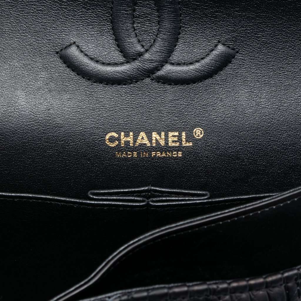 Chanel Medium Classic Chevron Calfskin Pleated Double Flap Black Leather Very good condition - Box View