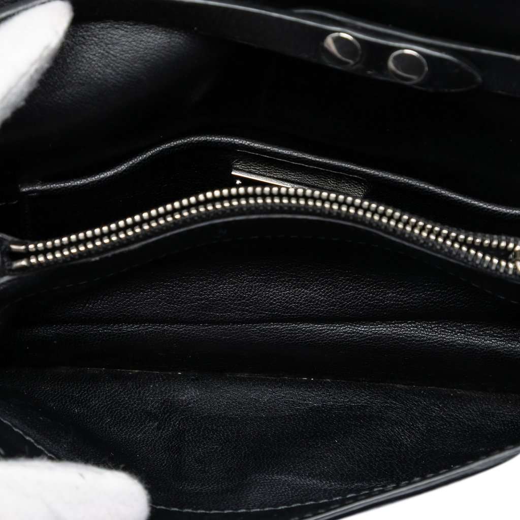 Miu Miu Studded Leather Push Lock Crossbody Black Leather Very good condition - Model View