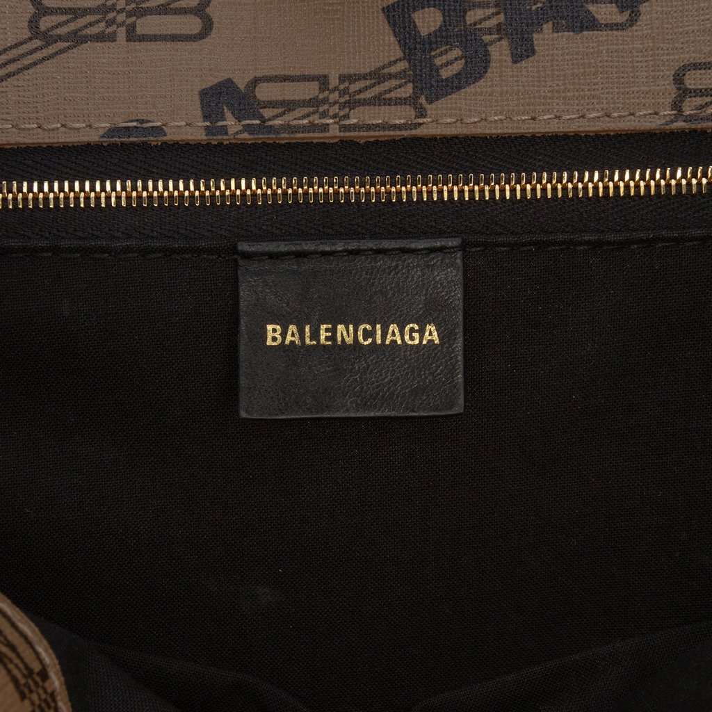 Balenciaga BB Monogram Coated Canvas Signature Shopper M Brown Very good condition - Box View