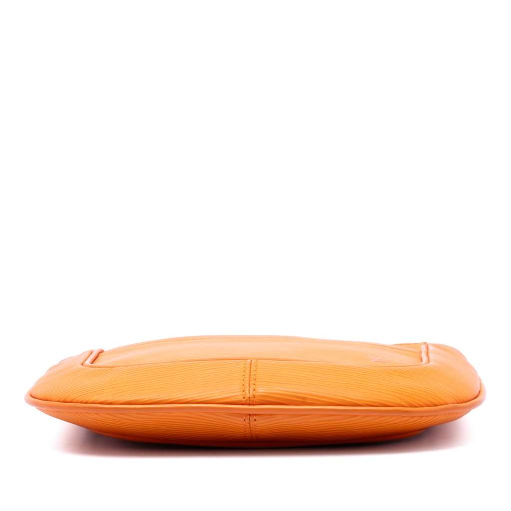 Louis Vuitton Epi Sarvanga Orange Leather Very good - Inside View