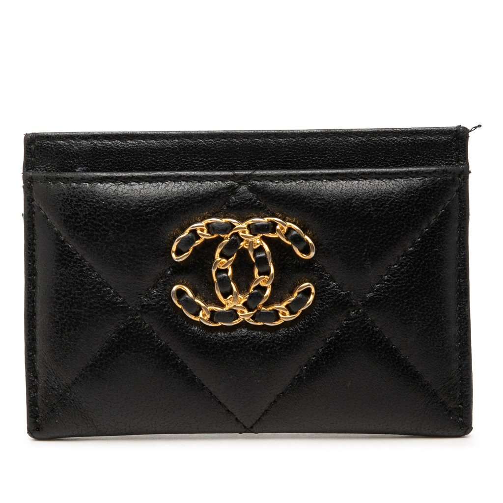 Chanel Quilted Lambskin 19 Card Holder Black Leather Very good condition - Front View