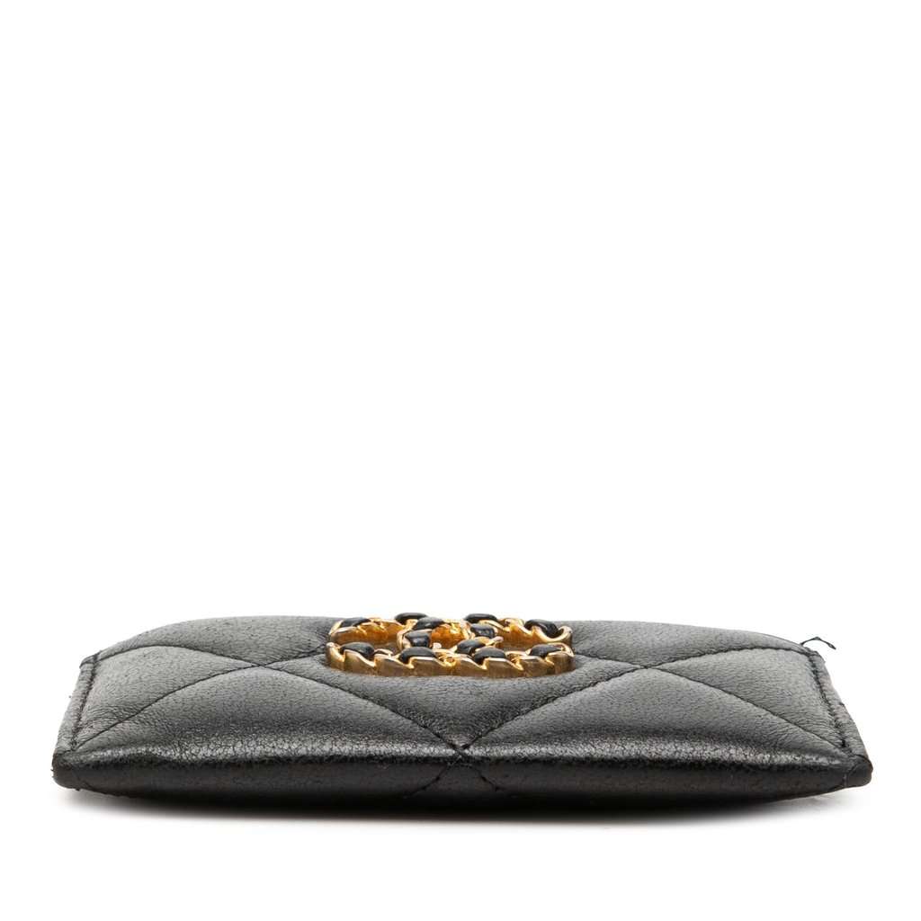Chanel Quilted Lambskin 19 Card Holder Black Leather Very good condition - Inside View