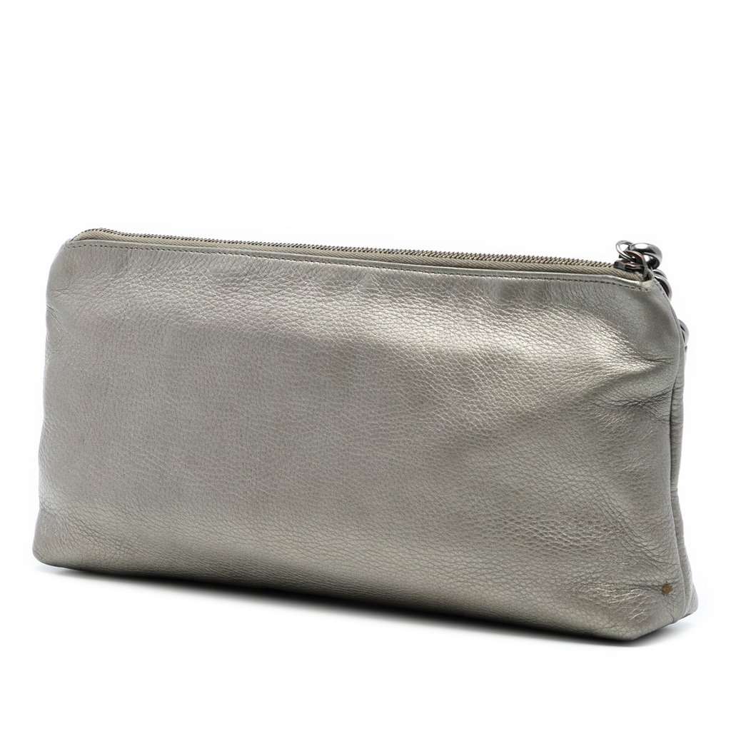 Gucci Metallic Leather Sienna Tassel Clutch Gold Leather Very good condition - Back View