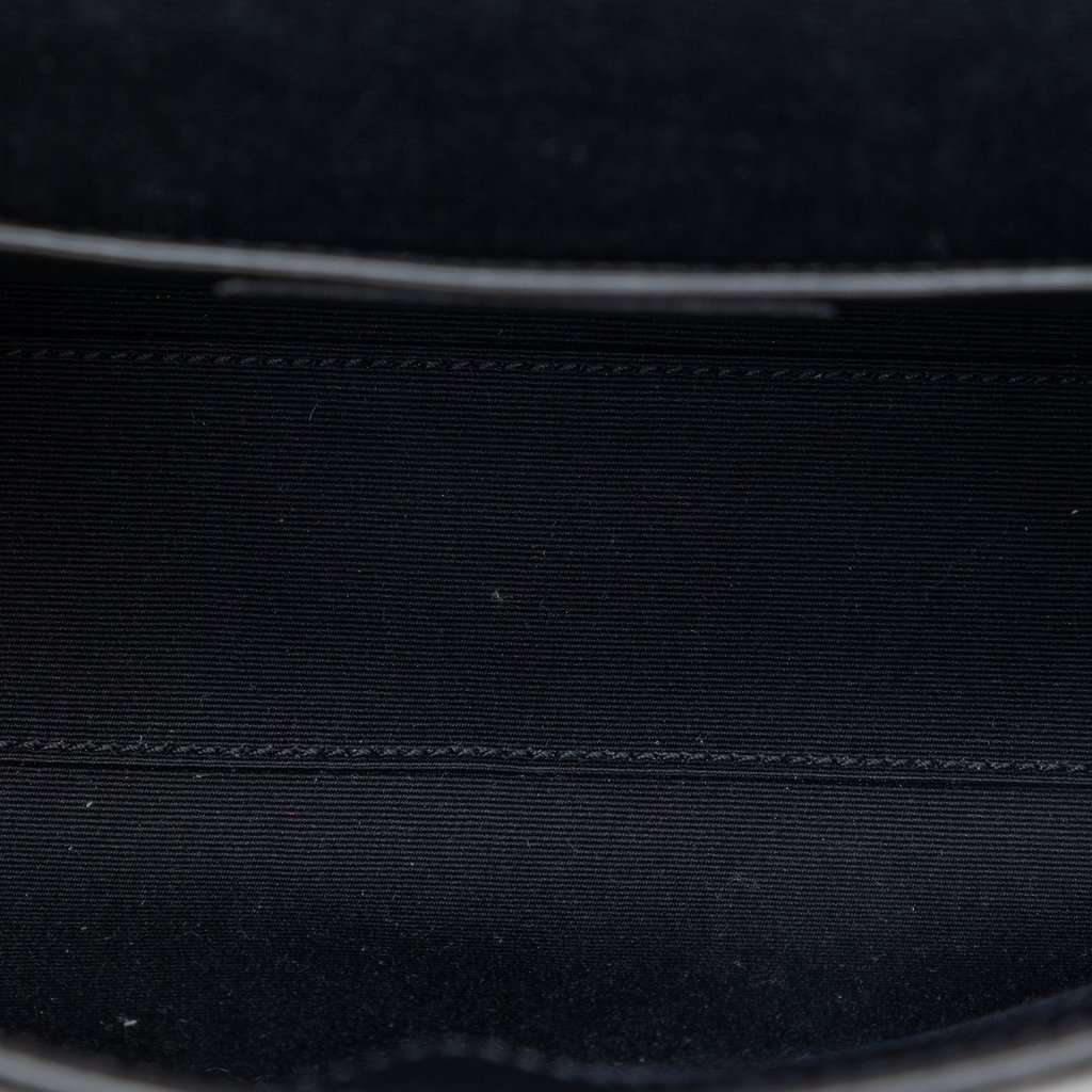 Saint Laurent Medium Smooth Calfskin Manhattan Shoulder Bag Black Leather Very good condition - Model View