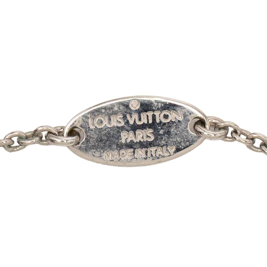 Louis Vuitton Brass Essential V Supple Necklace Silver Metal Very good condition - Model View