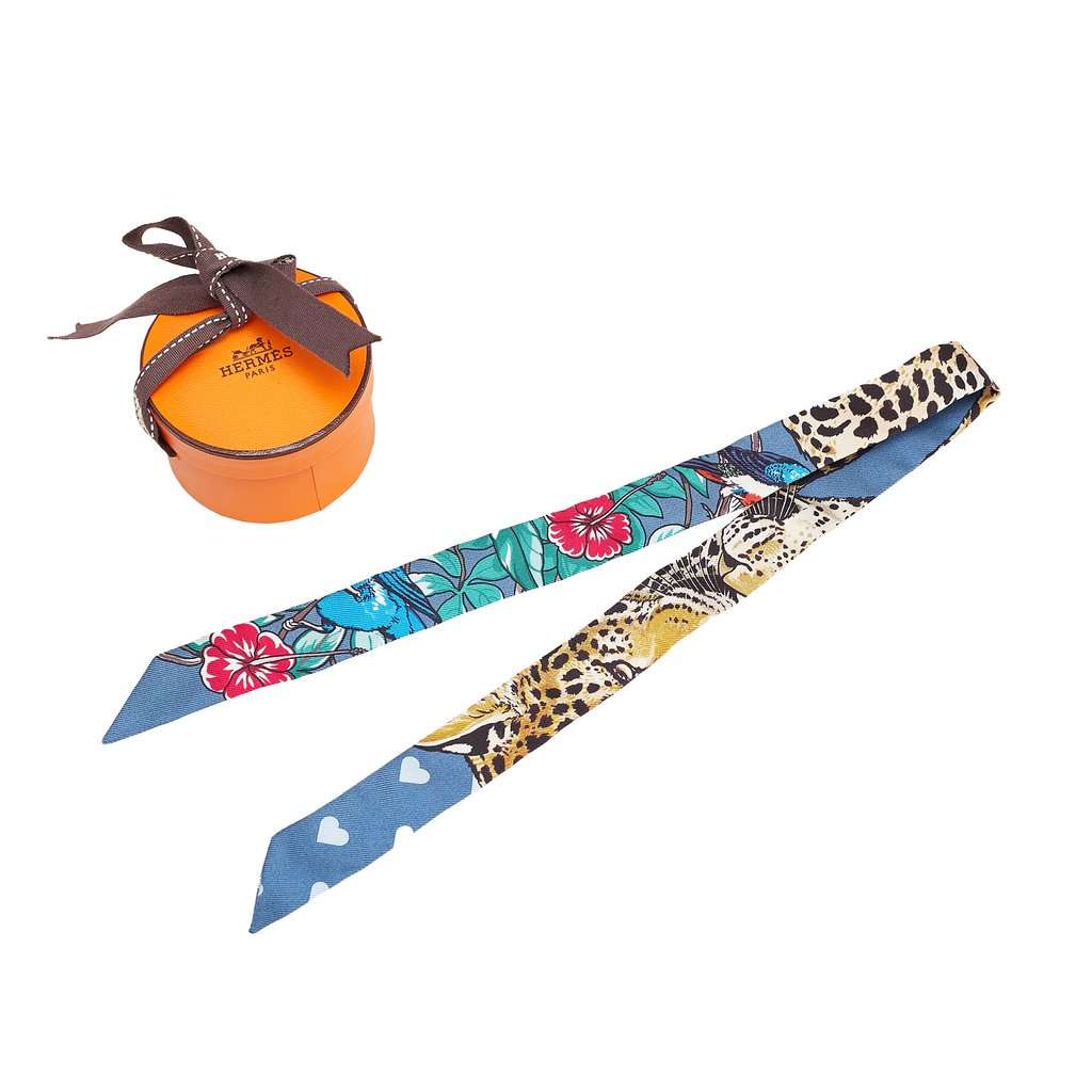 Hermès Jungle Love Love Doll Silk Twilly Scarf Blue Very good condition - Box View