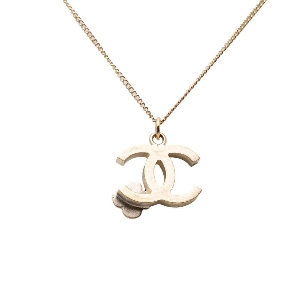 Chanel CC Gold Plated Camellia Pendant Necklace Gold Metal Very good condition - Inside View