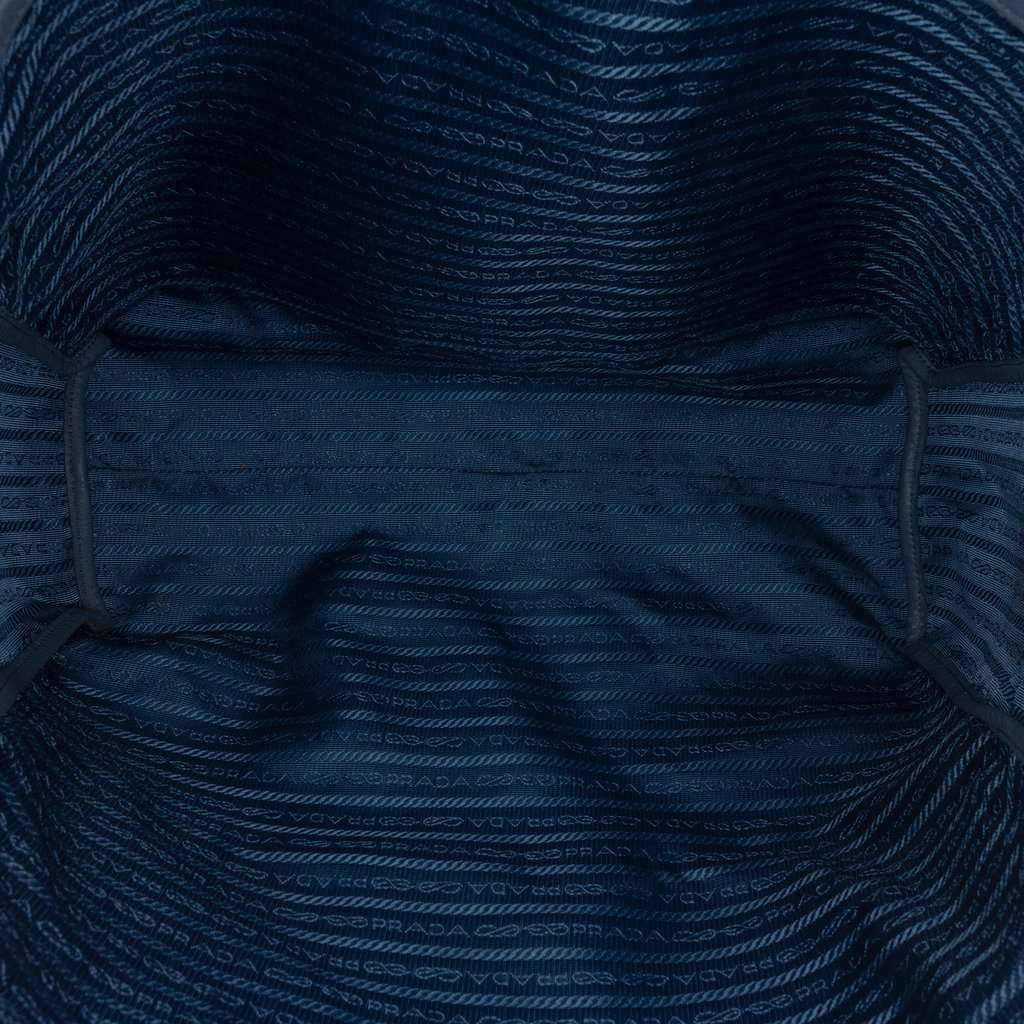 Prada Vitello Daino Open Convertible Tote Blue Leather Very good condition - Model View