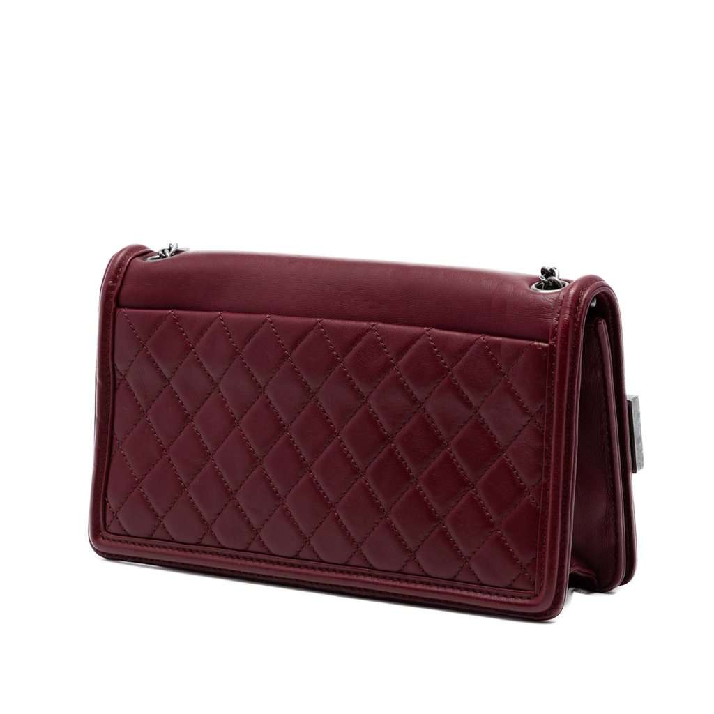 Chanel Lambskin and Acrylic Boy Brick Horizontal Flap Red Leather Very good condition - Back View