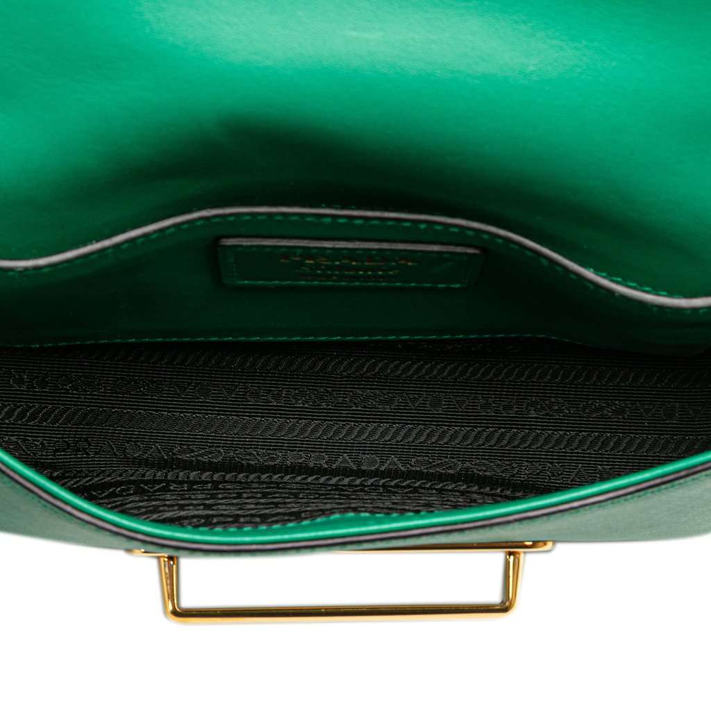 Prada Saffiano Sidonie Crossbody Green Leather Very good condition - Model View