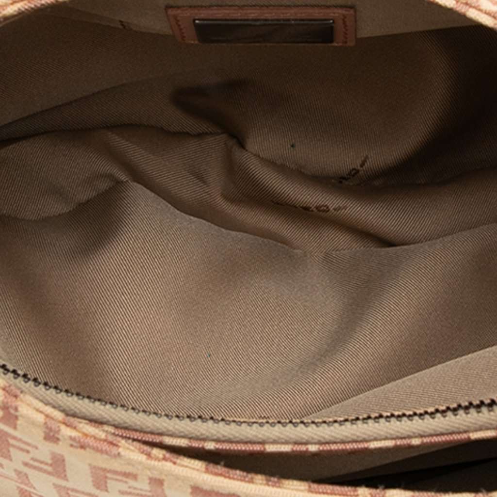 Fendi Zucchino Canvas Shoulder Bag Beige Very good condition - Model View