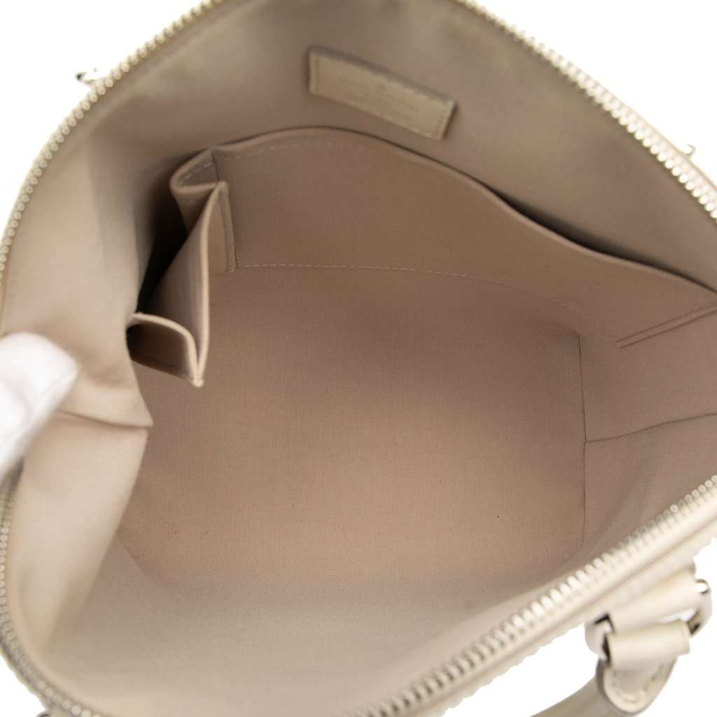 Louis Vuitton Epi Lockit Vertical White Leather Very good - Model View