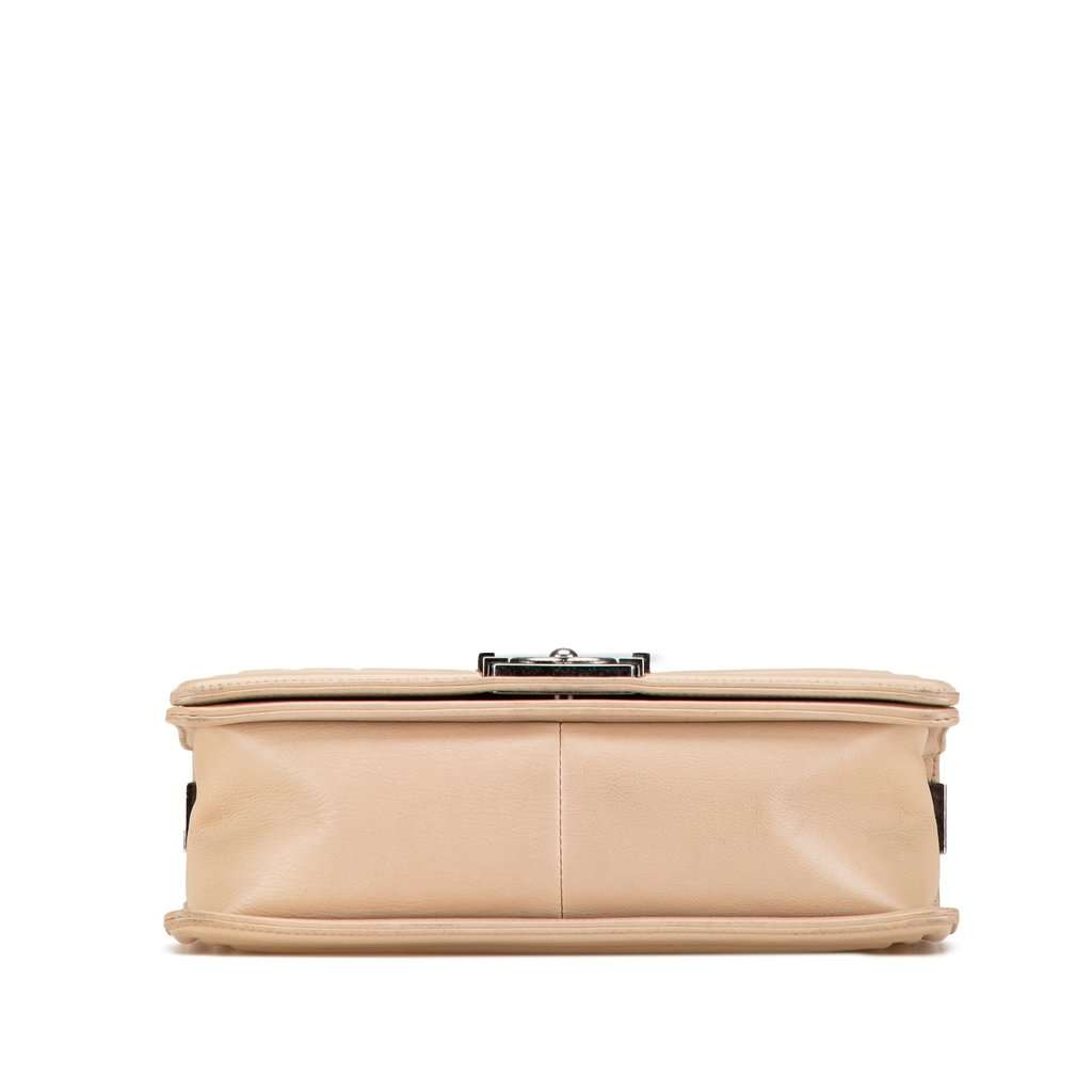 Chanel Old Medium Aged Calfskin Double Stitch Boy Flap Beige Leather Very good - Inside View