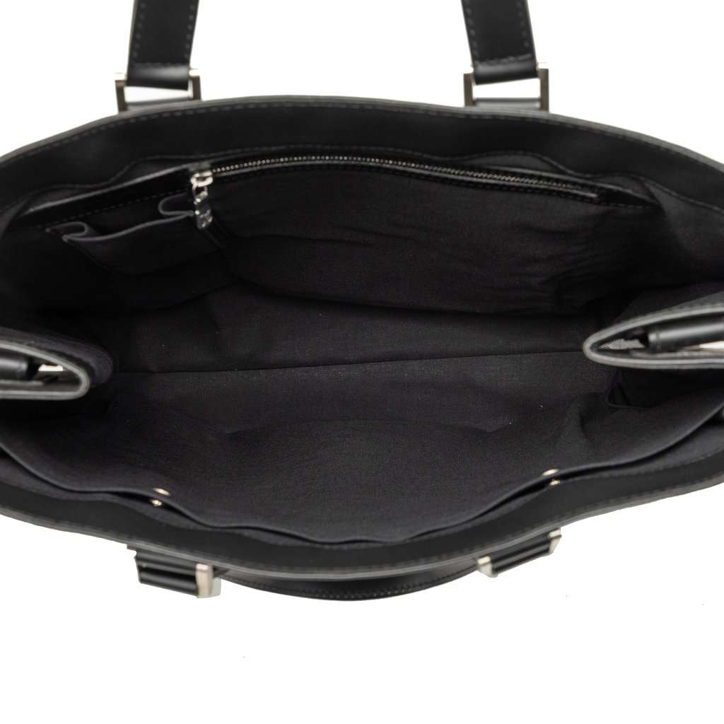 Louis Vuitton Taiga Kasbek GM Black Leather Very good - Model View