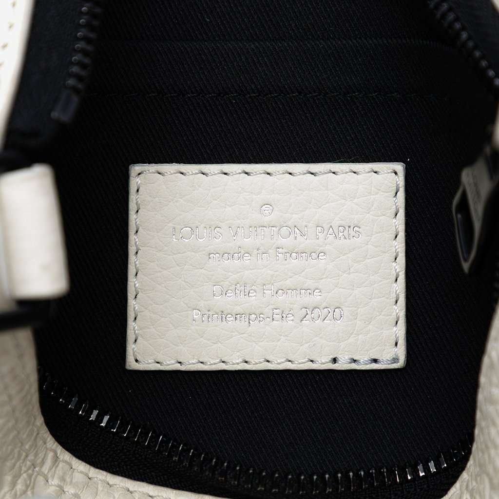 Louis Vuitton Monogram Empreinte Triangle Messenger Bag White Leather Very good condition - Box View