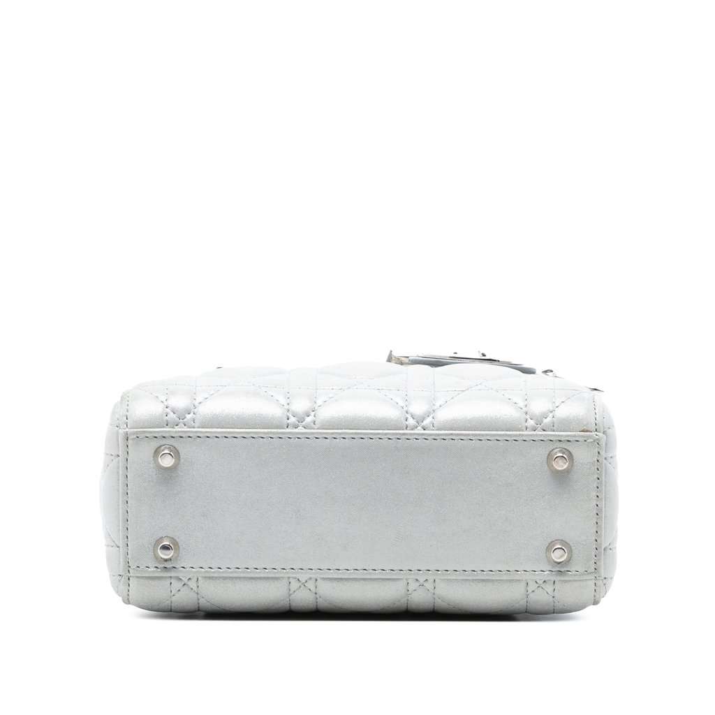 Dior Mini Iridescent Lambskin Cannage Lady Dior Silver Leather Very good condition - Inside View