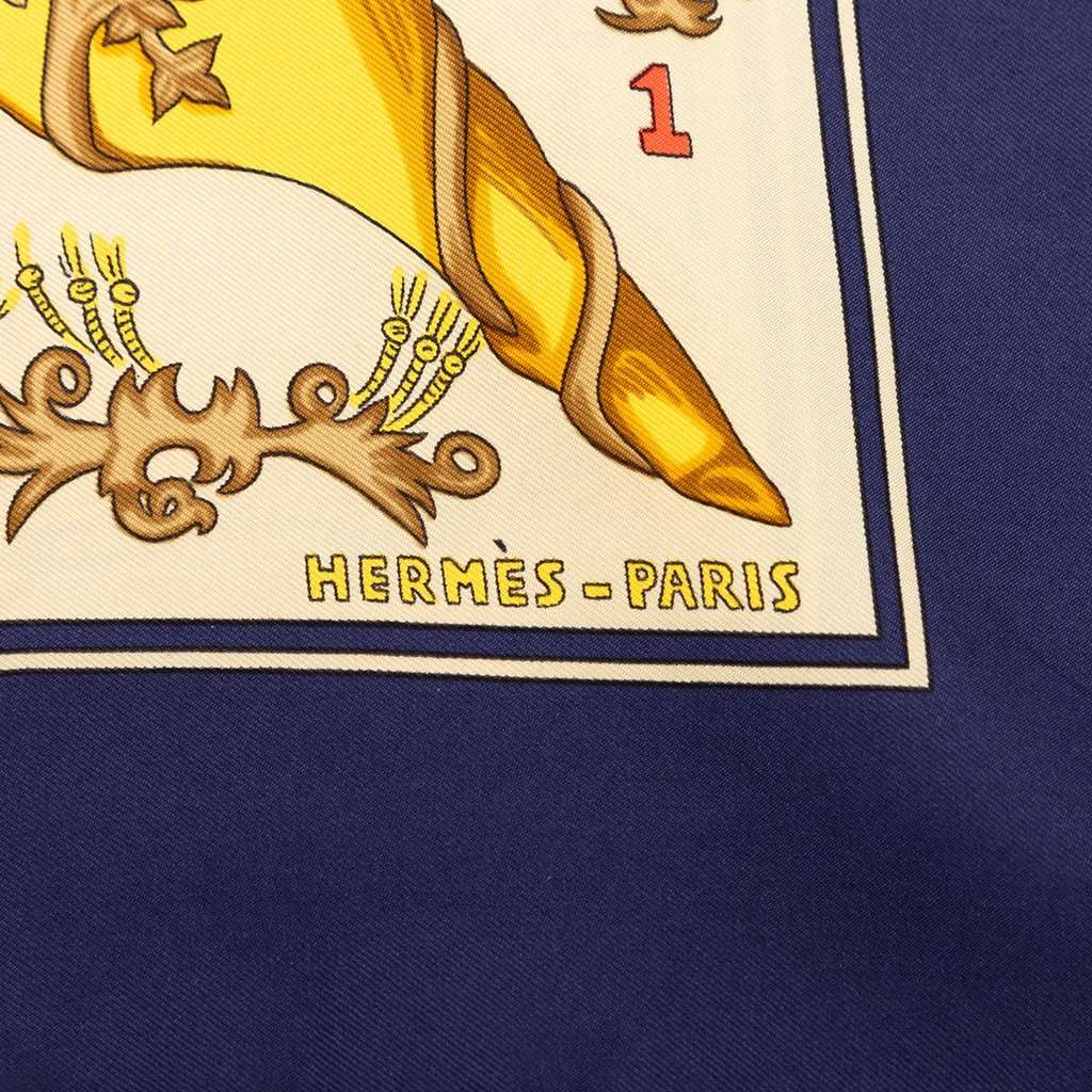 Hermès Le Tarot Silk Scarf 90 Blue Never worn - Model View