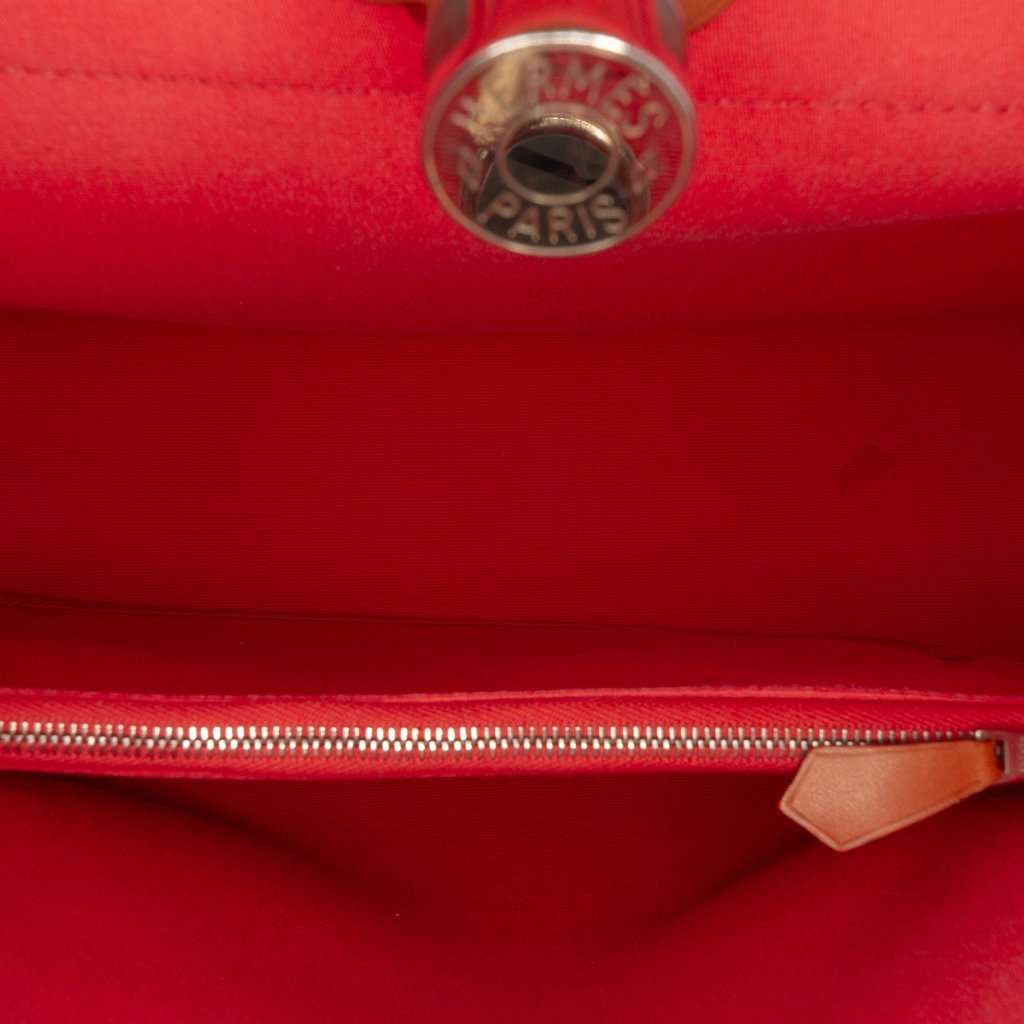 Hermès Toile Herbag Zip 31 Red Very good condition - Model View