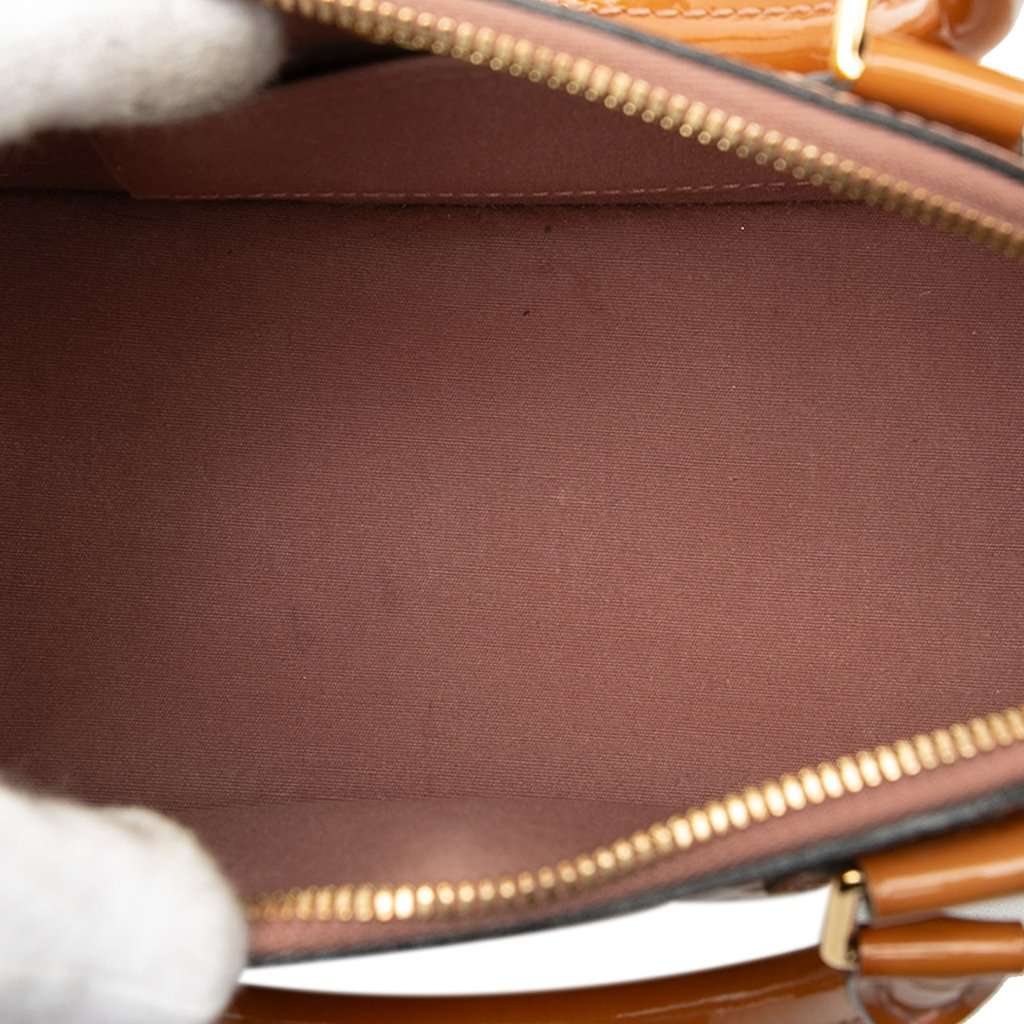 Louis Vuitton Monogram Vernis Alma BB Brown Leather Very good - Model View