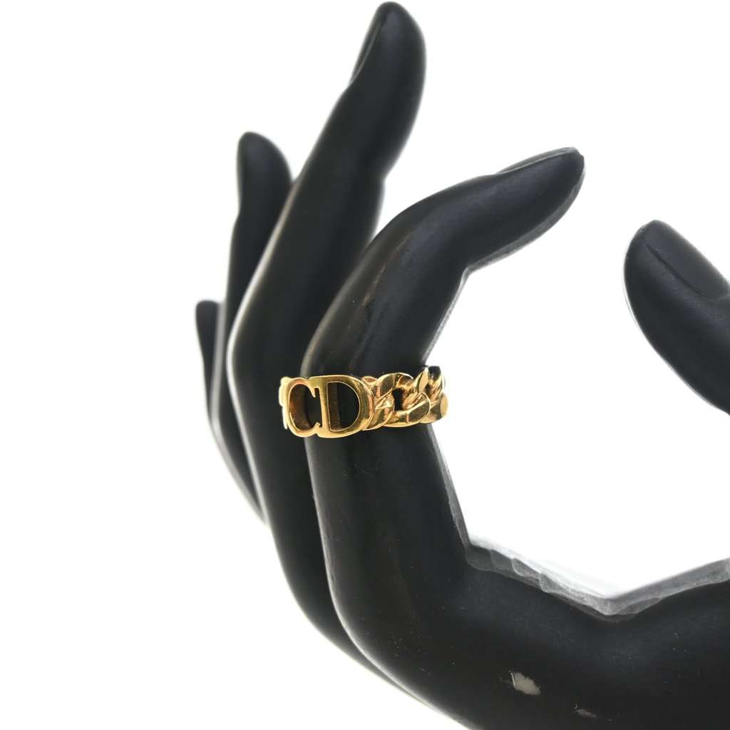 Dior Gold Plated Danseuse Etoile CD Logo Chain Ring Gold Metal Very good condition - Model View